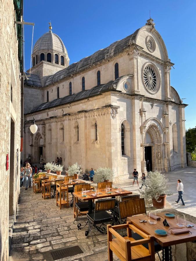 Palace M Šibenik Kültér fotó